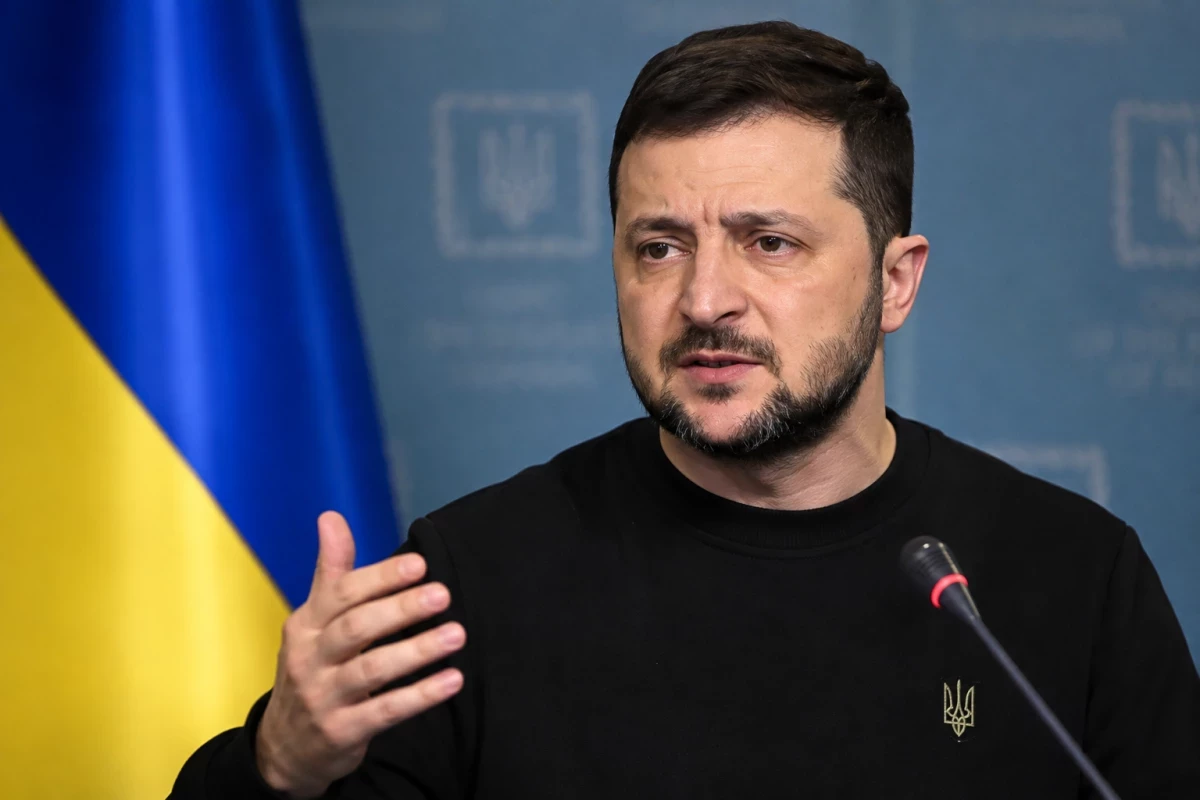 Зеленский заявил о готовности прекратить атаки на российские НПЗ