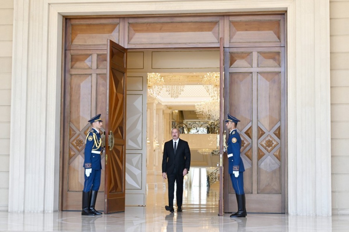 Ильхам Алиев встретил премьер-министра Камбоджи в Баку-ФОТО 