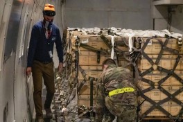 США пригрозили прекратить поставки оружия для Украины