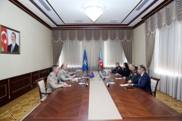 Начальник Генштаба Азербайджана встретился с делегацией НАТО