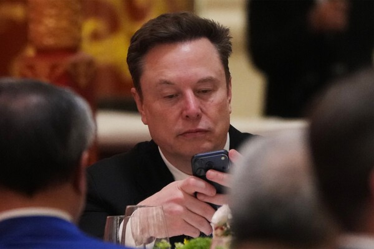 Илон Маск пообещал сделать каждого ребенка в США акционером SpaceX