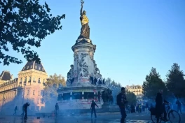 Во Франции задержаны 2397 человек, ранены 997 сотрудников сил безопасности