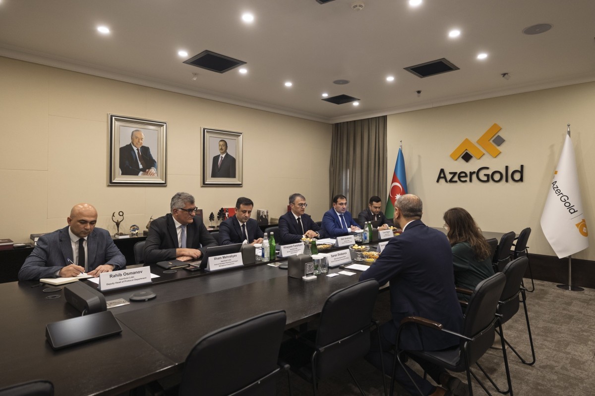 AzerGold и Азиатский банк развития обсудили инвестиции в горнодобывающую отрасль