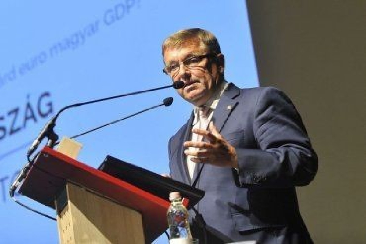Мадьяр арестовал бывшего соратника Орбана - экс-главу нацбанка Венгрии