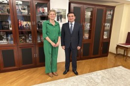 Хикмет Гаджиев обсудил с послом Нидерландов предстоящий визит главы МИД