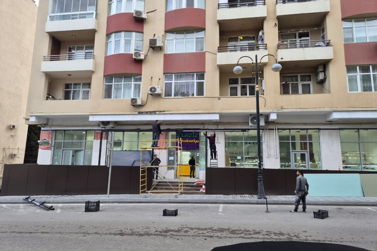 Владелец заведения незаконно "вторгся" в тротуар, вмешалась Исполнительная власть -ФОТО 