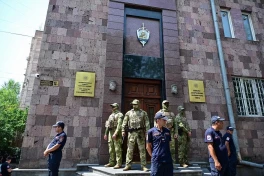 В Армении еще 10 человек задержаны по делу о подкупе избирателей