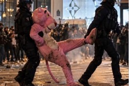 Тютчев бы удивился: теперь и французов умом не понять – МНЕНИЕ 