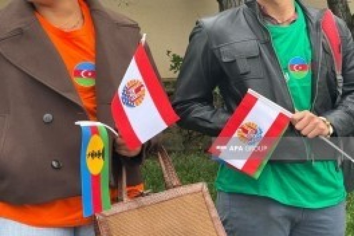 В Баку прошла акция в поддержку юных футболистов Новой Каледонии и Французской Полинезии -ФОТО 