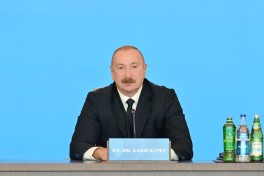 Глава государства: Представители всех этнических групп и религий сплотились в железный кулак