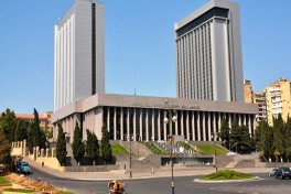 Парламент Азербайджана выступит с заявлением по случаю 8 Ноября
