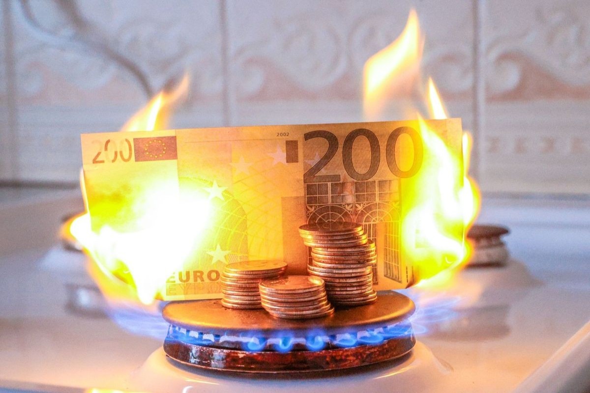 Европе предрекли газовый шок: цены могут достичь 2500 долларов