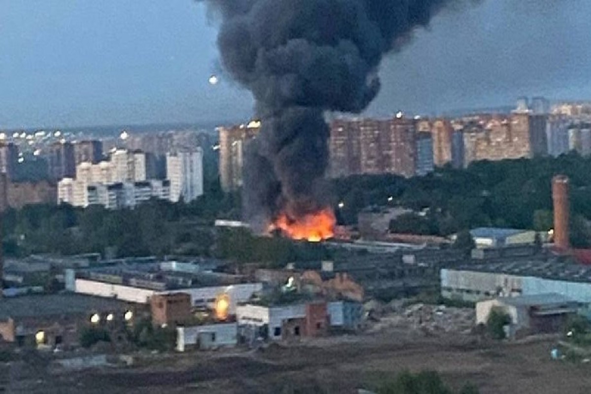 Возле Шереметьево предположительно горит нефтебаза «Роснефти»

Теги: