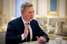 Министр Сухопутных войск США Дэниел Дрисколл подал в отставку