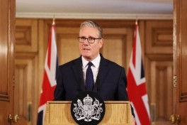 Кир Стармер объявил об уходе из британского парламента