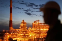 Российская нефтепереработка ушла на ремонт