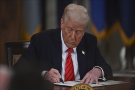 Трамп продлил финансирование правительства США до 11 декабря