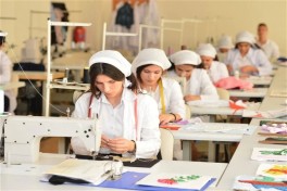 В Азербайджане начался перевод учащихся профучилищ
