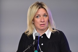 Захарова назвала главу МИД Франции вруном
