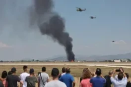 Истребитель F-4 Phantom разбился во время авиашоу в Греции