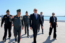 Президент Ильхам Алиев посетил Военно-морские силы