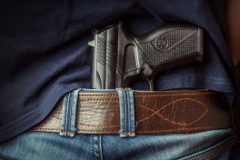 В Дагестане мужчина застрелил бывшую жену и дочь в ресторане