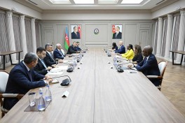 Али Асадов встретился с региональным директором Всемирного банка