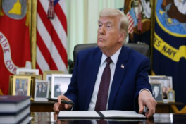 Трамп хочет, чтобы Зеленский остановил удары по российским НПЗ