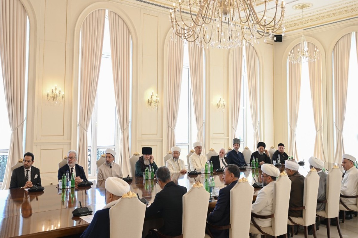 В Баку прошла встреча Ильхама Алиева с представителями тюркского мира -ФОТО 