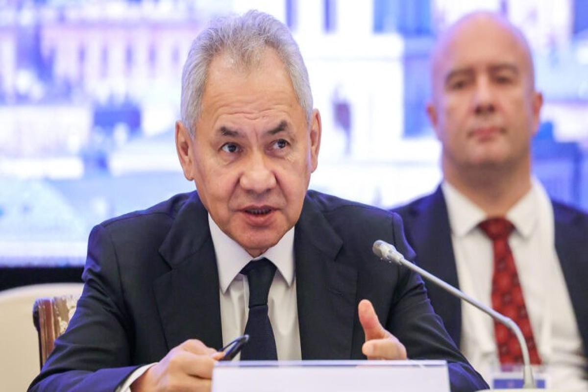 Шойгу привел в пример Армении отношения Москвы и Баку  