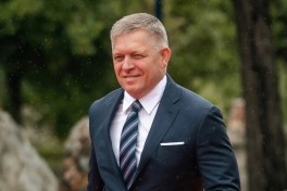Фицо в последний момент отменил поездку в Украину-ФОТО 