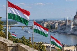Венгрия просит США не вводить санкции за закупки российской нефти