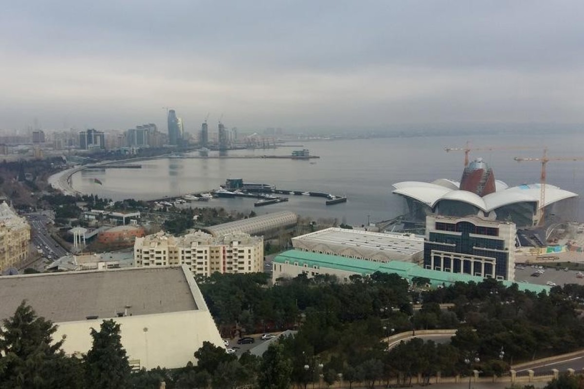 Баку накрыла трансграничная пыль