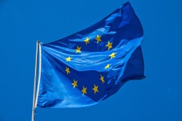 ЕС продлит антироссийские санкции сразу на три года