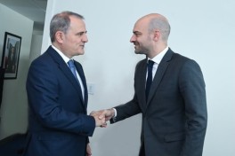 Джейхун Байрамов встретился с главой МИД Франции