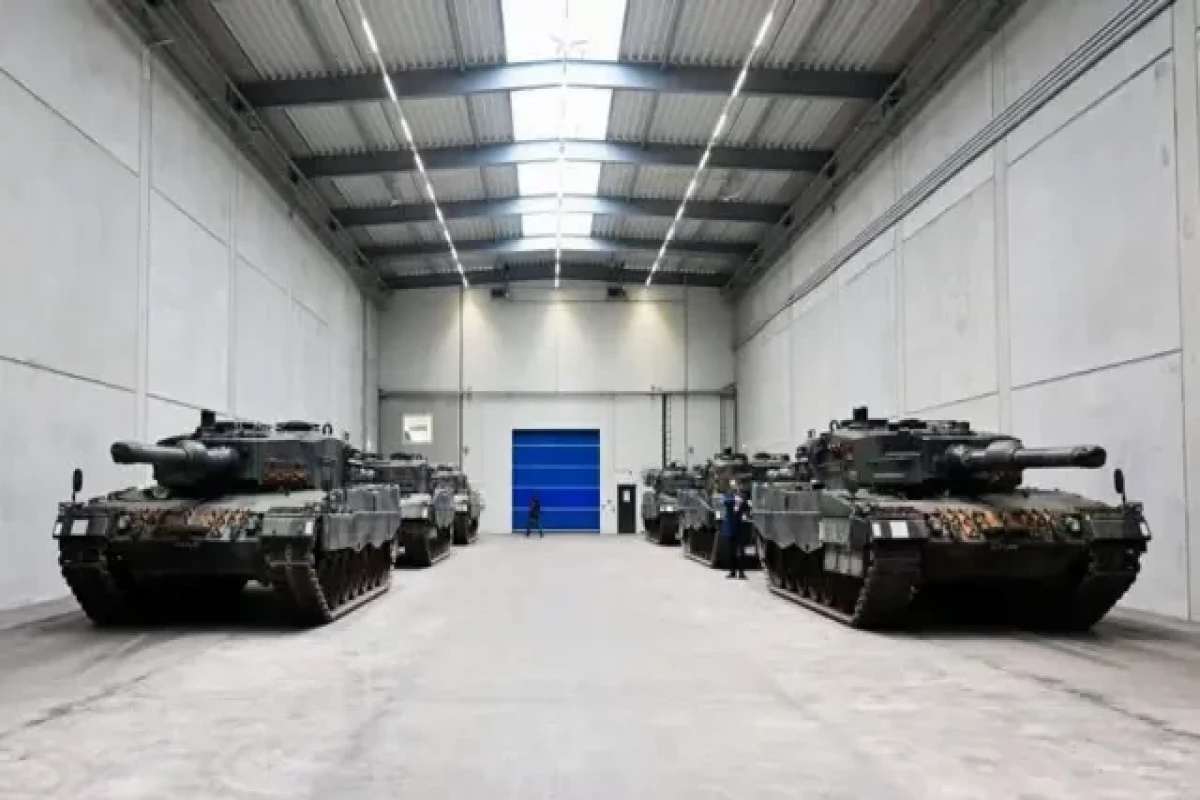 Франция оказалась в меньшинстве в споре о военных миллиардах ЕС