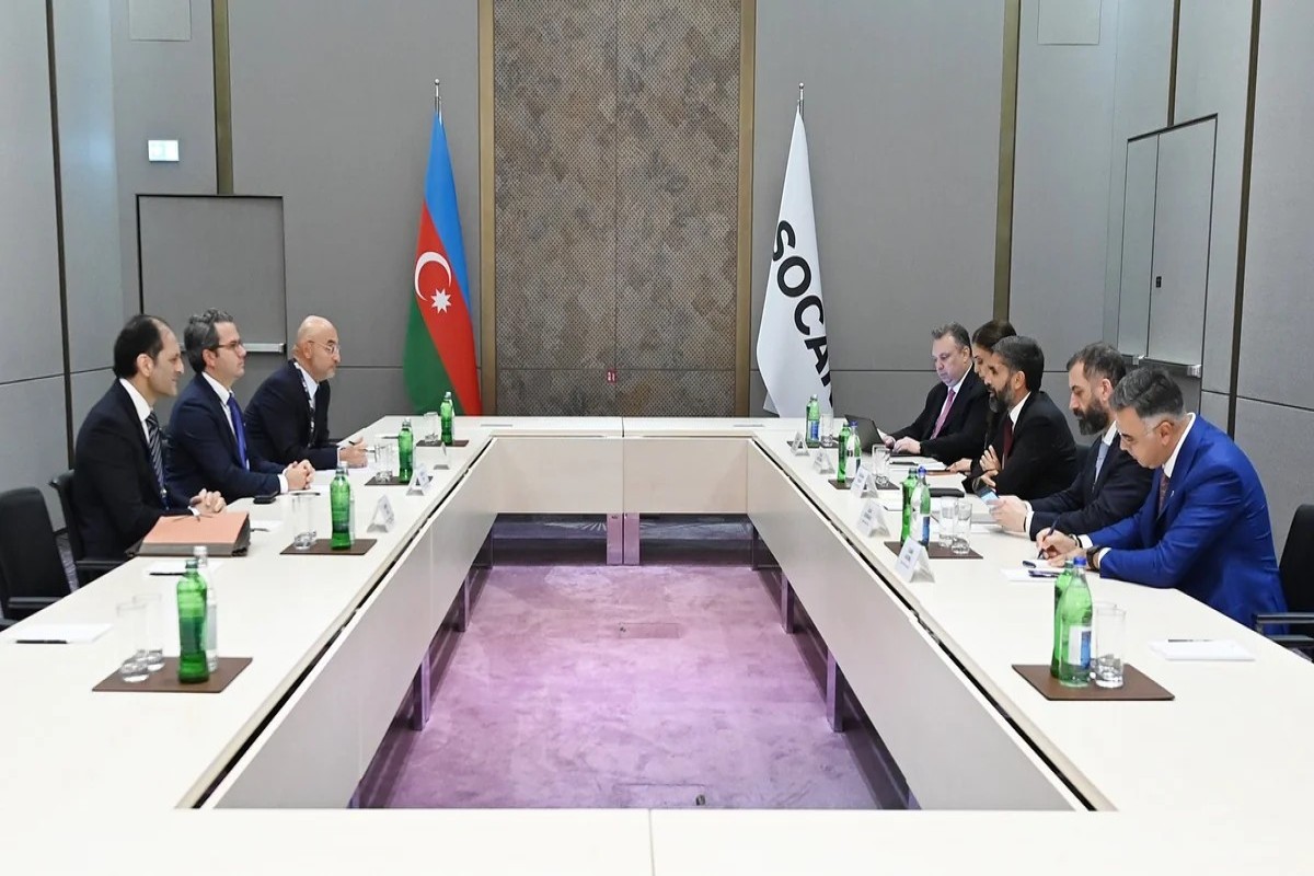 Apollo может инвестировать в нефтегазовые проекты SOCAR 