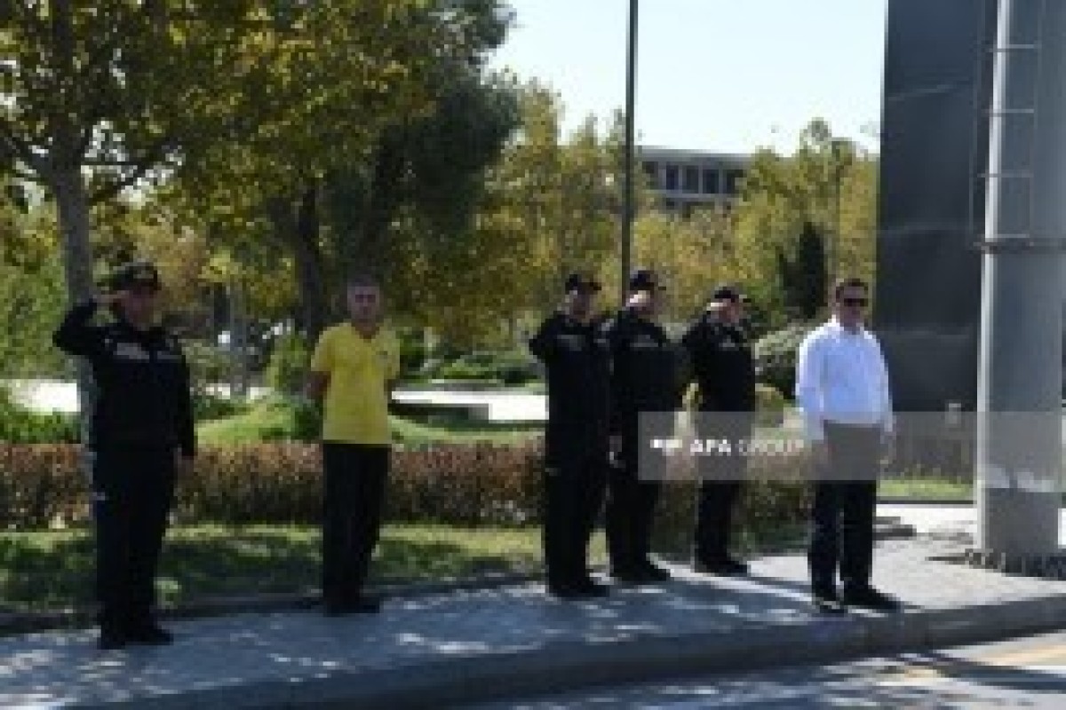 В Азербайджане минутой молчания почтили память шехидов-ФОТО -ВИДЕО 