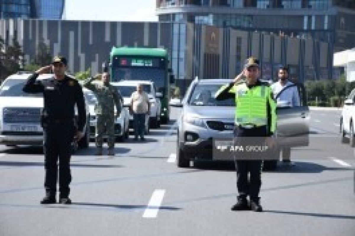 В Азербайджане минутой молчания почтили память шехидов-ФОТО -ВИДЕО 