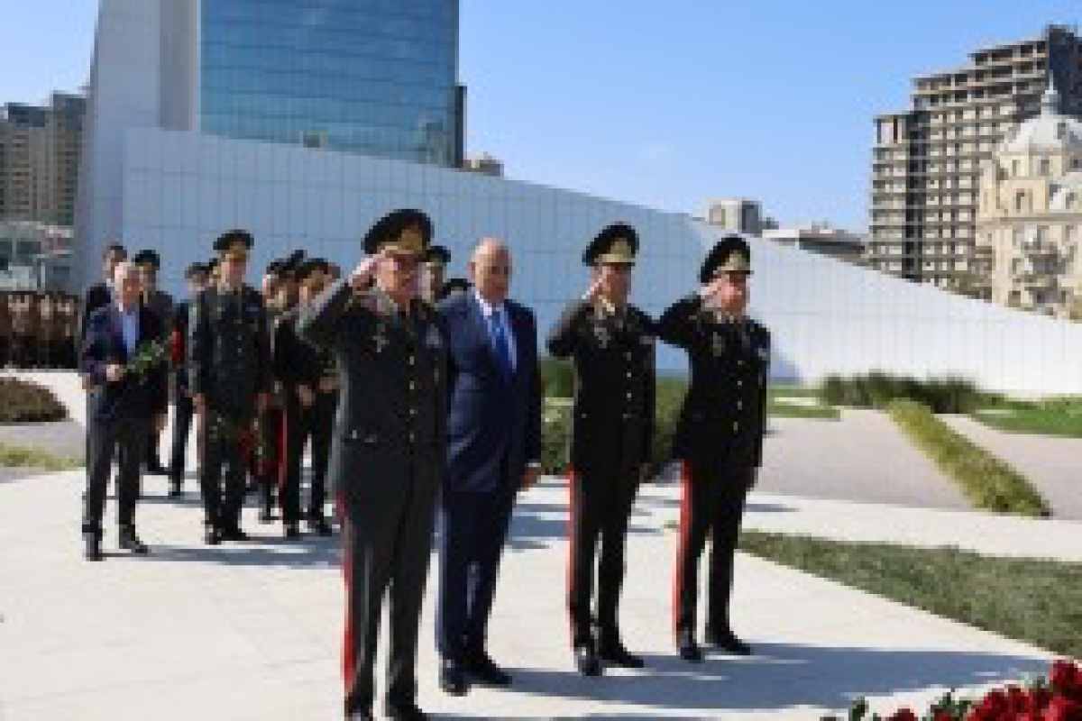 Коллектив МЧС Азербайджана посетил Парк Победы-ФОТО 