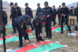 В Ходжалы посетили Аллею шехидов в связи с Днём памяти-ФОТО 