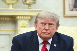 Зеленский сообщил Трампу о возможном снижении интенсивности ударов по НПЗ РФ