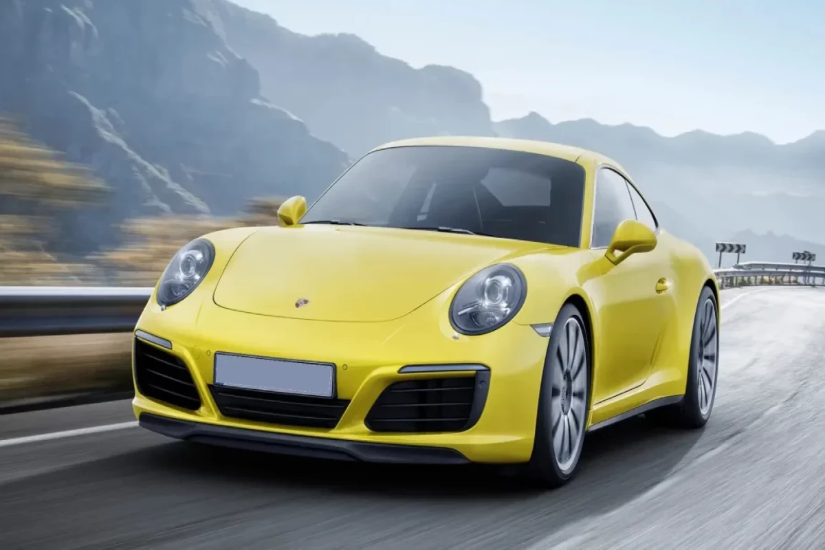 Porsche на скорости 312 км/ч установил антирекорд во Франции