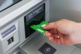 С 1 октября в Таджикистане могут быть заблокированы карты россиян