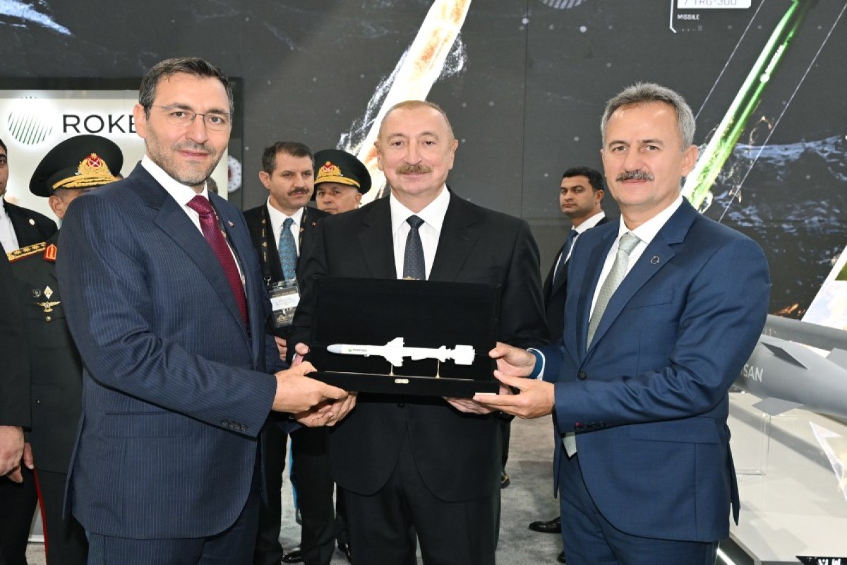 Ильхам Алиев и Мехрибан Алиева прибыли на ADEX 2026-ФОТО -ОБНОВЛЕНО 